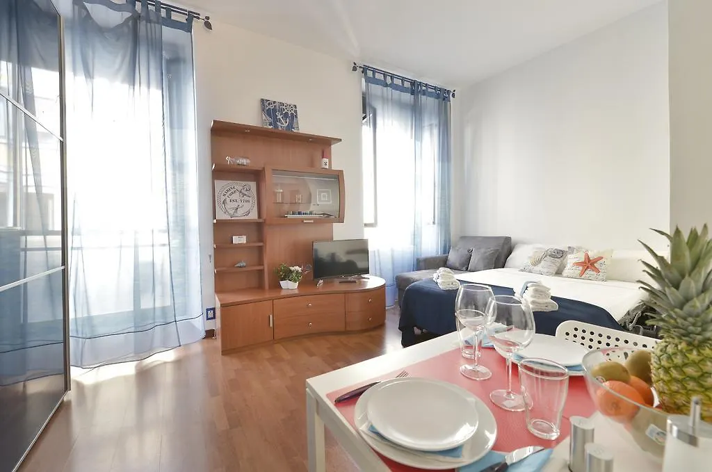 Lecco Apartment ミラノ