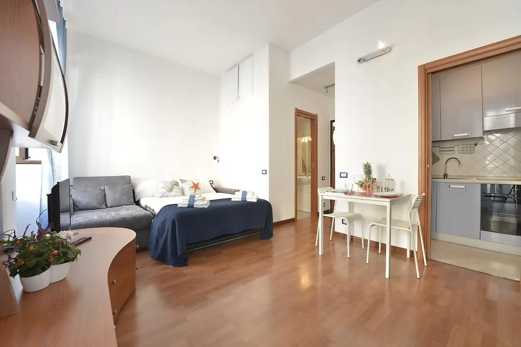 Lecco Apartment ミラノ