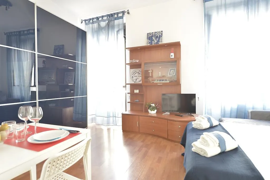 Lecco Apartment ミラノ