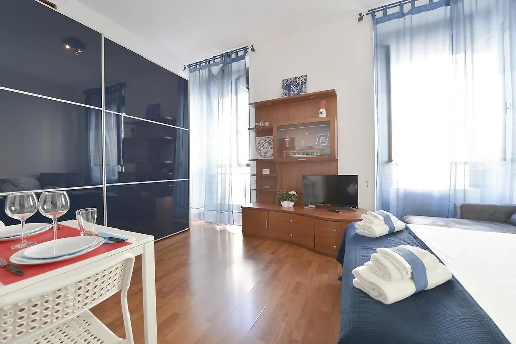 Lecco Apartment ミラノ 0*,  イタリア